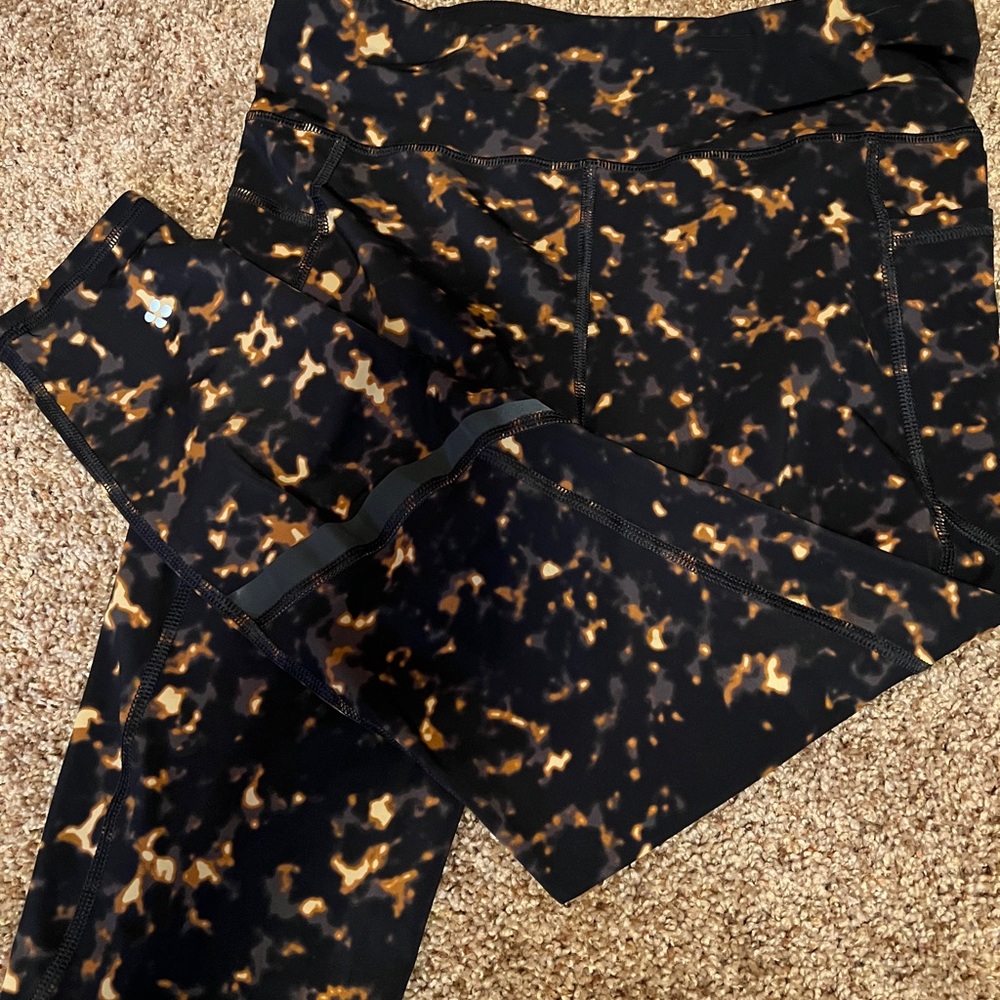 Sweaty Betty Black and Brown Patterned Leggings